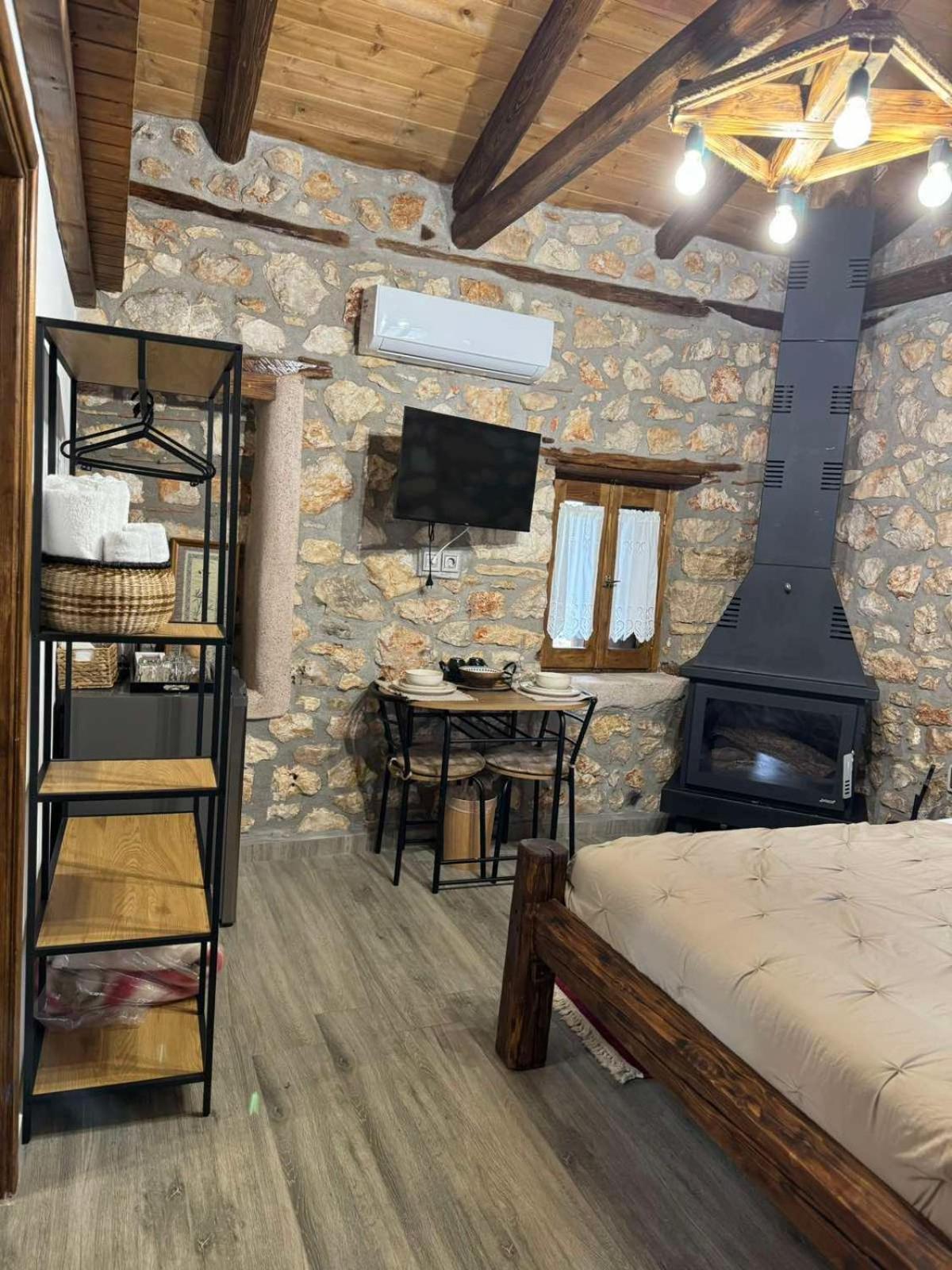 Traditional Stone Guesthouse Agios Ioannis  Exterior photo